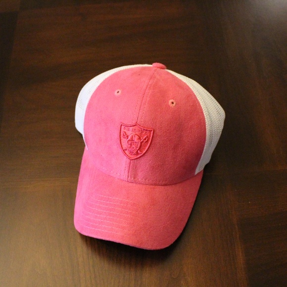 Reebok Accessories - Reebok NFL Raiders Suede Baseball/Trucker Hat EUC